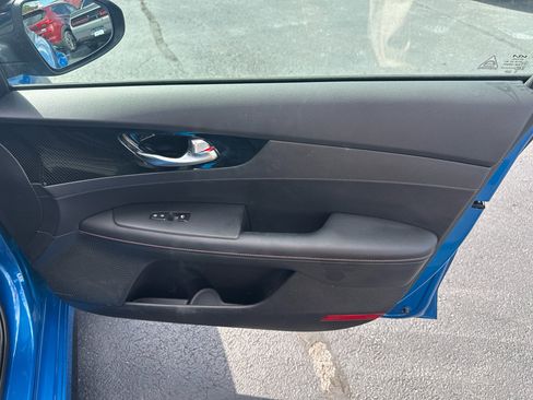 Used 2022 Kia Forte GT w/ GT2 Package image 7