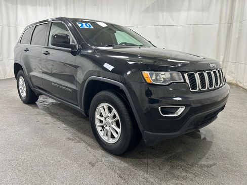 Used 2020 Jeep Grand Cherokee Laredo image 1