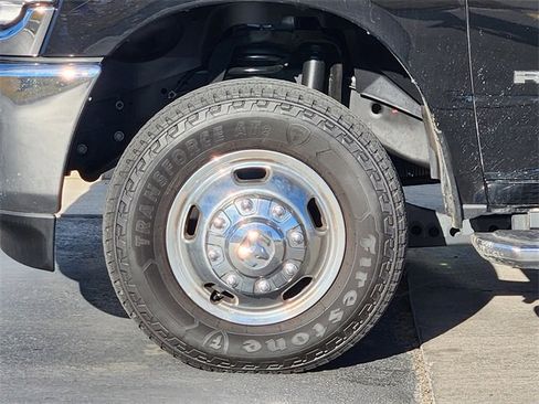 Used 2024 RAM 3500 Big Horn image 13