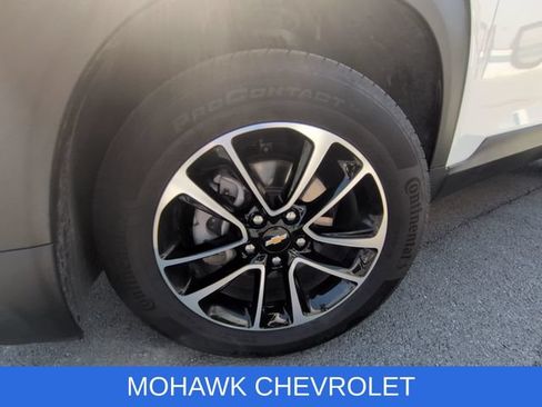 Used 2024 Chevrolet TrailBlazer LT w/ Convenience Package AWD/4WD image 34