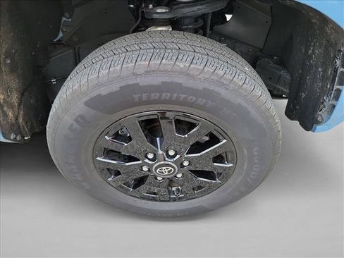 Used 2026 Toyota Tacoma SR5 AWD/4WD image 10