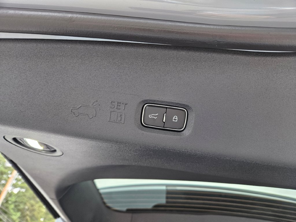 New 2027 Lincoln Navigator Reserve AWD/4WD image 12