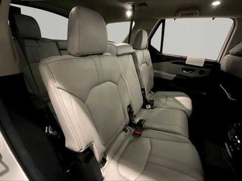 Used 2025 Honda Pilot EX-L image 25