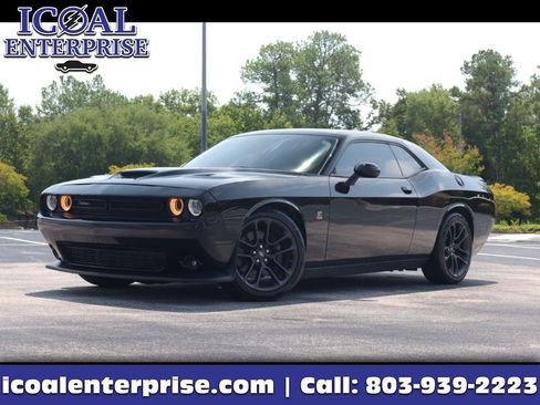 Used 2021 Dodge Challenger R/T Scat Pack RWD image 1