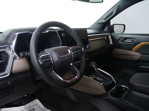 Used 2024 GMC Canyon Denali AWD/4WD image 14