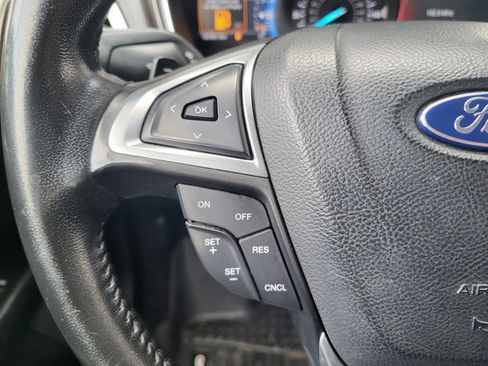 Used 2017 Ford Fusion SE w/ Fusion SE Technology Package image 26