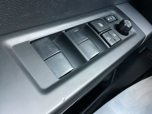 Used 2023 Toyota Tundra Platinum AWD/4WD image 22