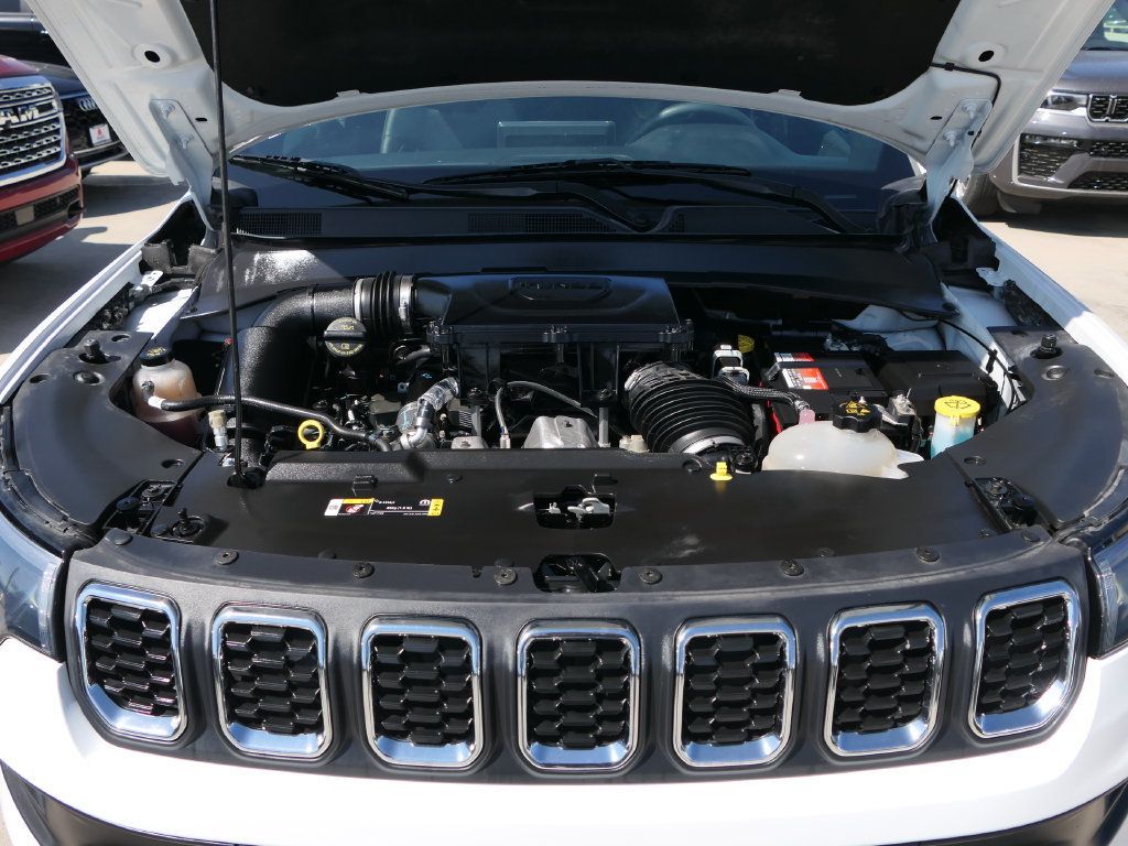 Used 2024 Jeep Compass Latitude AWD/4WD image 26