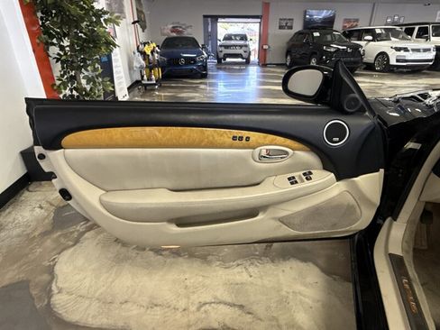 Used 2002 Lexus SC 430 Convertible RWD image 13