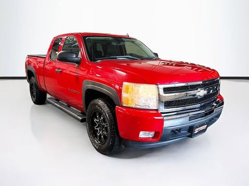 Used 2011 Chevrolet Silverado 1500 LT w/ All-Star Edition image 3