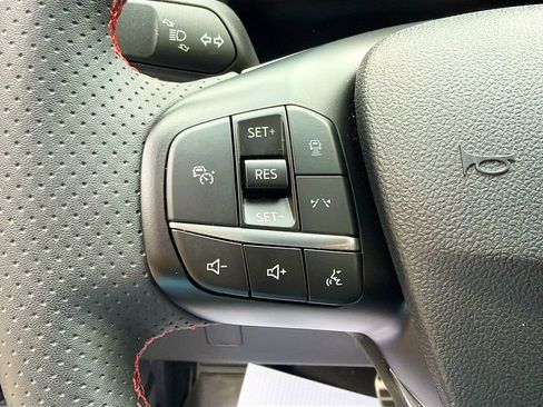 Used 2023 Ford Escape ST-Line Elite w/ Premium Technology Package AWD/4WD image 10