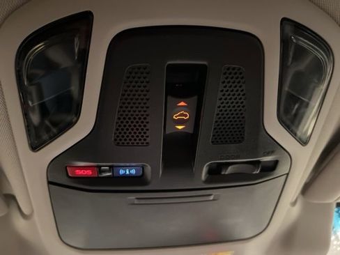 Used 2020 Subaru Outback Premium w/ Popular Package #1 image 11