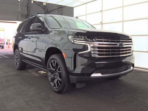Used 2023 Chevrolet Tahoe High Country image 3