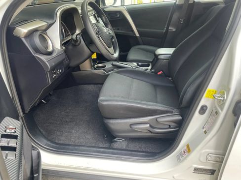 Used 2015 Toyota RAV4 LE FWD image 10
