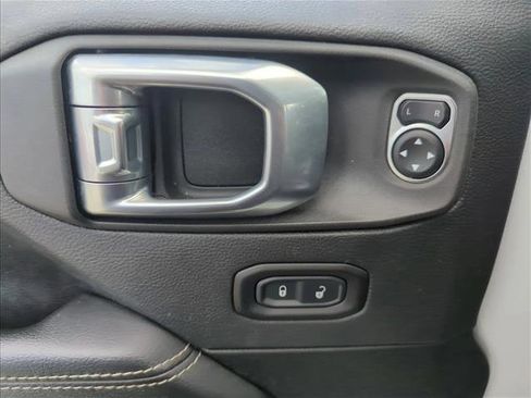 Used 2022 Jeep Wrangler Unlimited Sahara w/ Safety Group image 29