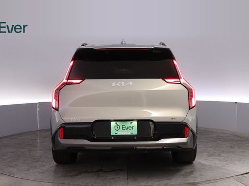 Used 2024 Kia EV9 GT-Line AWD/4WD image 15