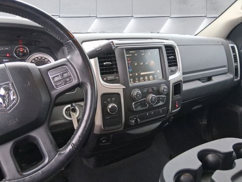 Used 2017 RAM 2500 SLT w/ Luxury Group image 12