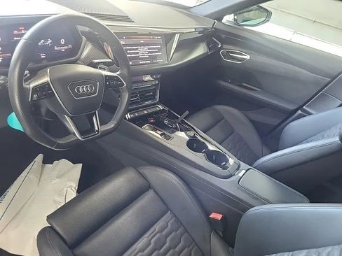 Used 2022 Audi e-tron GT Premium Plus w/ Performance Package image 10