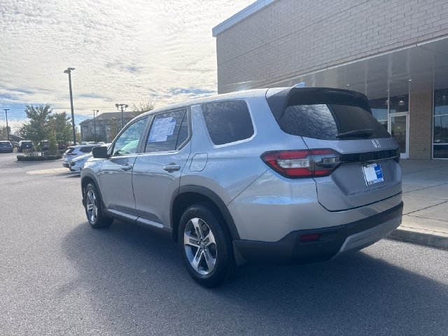 Used 2024 Honda Pilot EX-L image 3