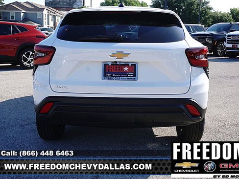 New 2026 Chevrolet Trax LS FWD image 6