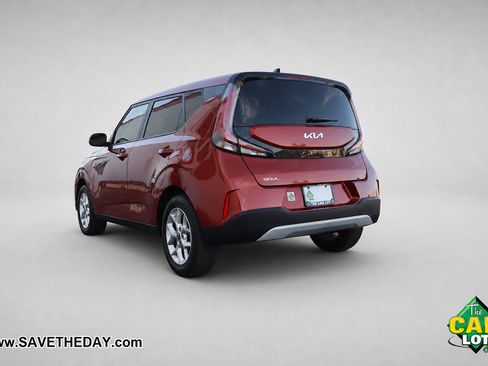 Used 2024 Kia Soul LX w/ Option Group 015 FWD image 6