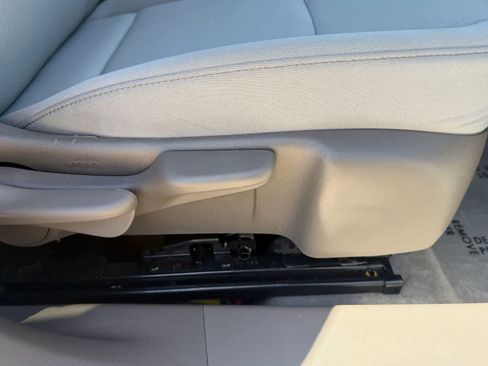 Used 2025 Chevrolet Malibu LS image 14