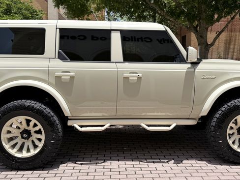 Used 2026 Ford Bronco Outer Banks AWD/4WD image 2