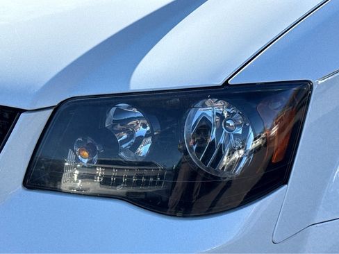 Used 2015 Dodge Grand Caravan SXT w/ Blacktop Package image 5