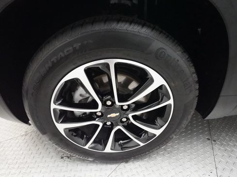 Used 2024 Chevrolet TrailBlazer LT w/ LT Cold Weather Package FWD image 24
