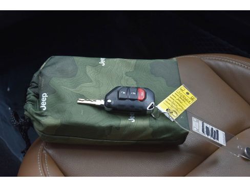 Used 2022 Jeep Wrangler Rubicon image 40