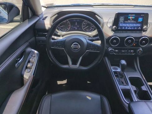 Used 2023 Nissan Sentra SR w/ SR Premium Package FWD image 15
