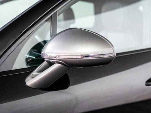 Used 2024 Porsche Macan Turbo image 28