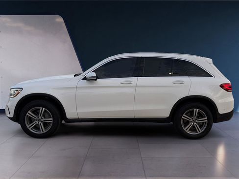 Used 2021 Mercedes-Benz GLC 300 4MATIC image 2