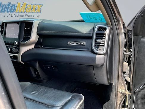 Used 2019 RAM 1500 Laramie AWD/4WD image 27