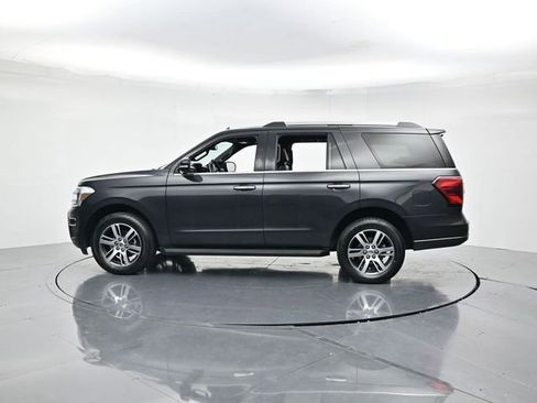 Used 2024 Ford Expedition Limited image 7