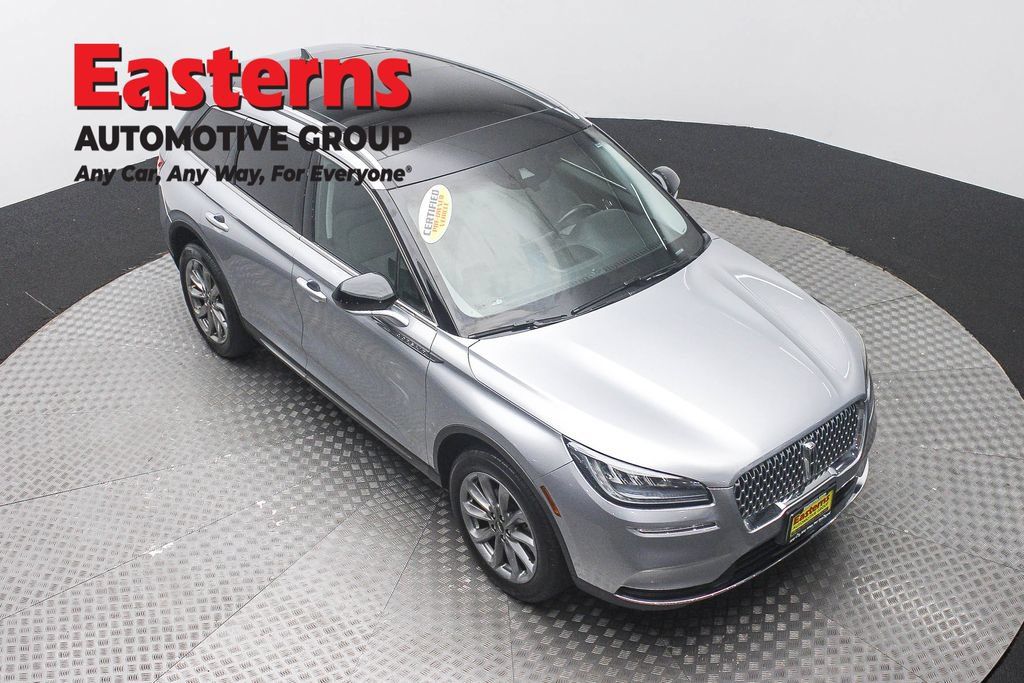 Used 2022 Lincoln Corsair AWD w/ Premium Package image 5