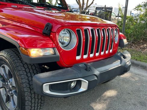 Used 2018 Jeep Wrangler Unlimited Sahara AWD/4WD image 32