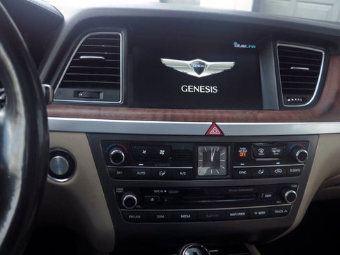 Used 2015 Hyundai Genesis 3.8 w/ Option Group 04 image 9