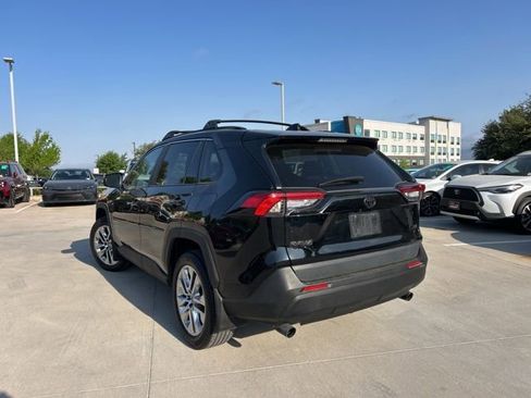 Used 2025 Toyota RAV4 XLE Premium image 5