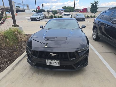 Used 2024 Ford Mustang GT RWD image 2