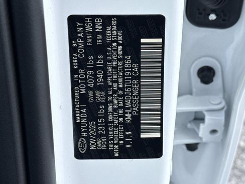 New 2026 Hyundai Elantra Blue image 18