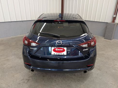 Used 2018 MAZDA MAZDA3 Touring FWD image 14