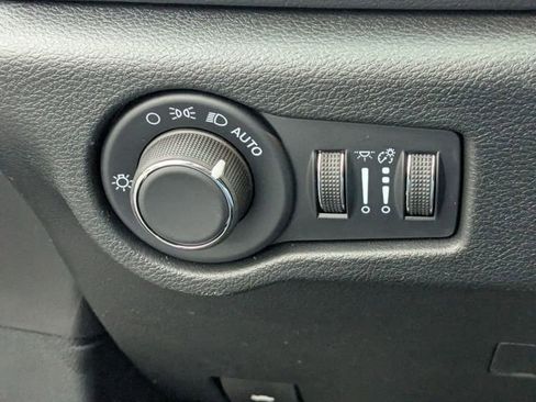 New 2026 Chrysler Voyager LX FWD image 13