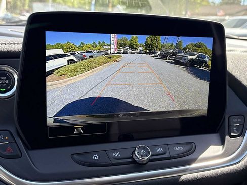 Used 2025 Chevrolet Blazer LT FWD image 14