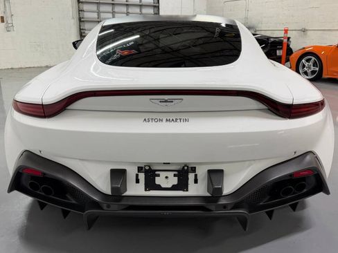 Used 2019 Aston Martin V8 Vantage Coupe RWD image 16