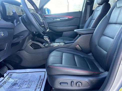 Used 2025 Chevrolet TrailBlazer RS w/ Driver Confidence Package image 29