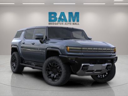 New 2025 GMC Hummer EV 2X w/ LPO, Dark Essentials Package