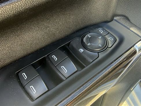 Used 2020 GMC Sierra 1500 Elevation w/ Elevation Value Package AWD/4WD image 18