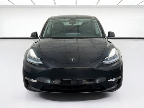 Used 2023 Tesla Model Y Performance AWD/4WD image 2