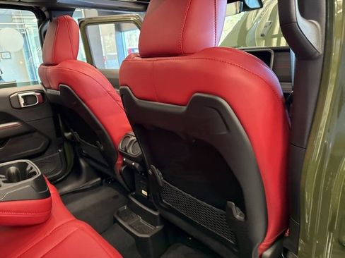 Used 2024 Jeep Wrangler Unlimited Rubicon 392 image 31